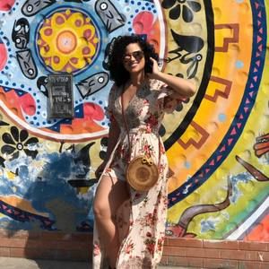 Meet your Posher, Layla